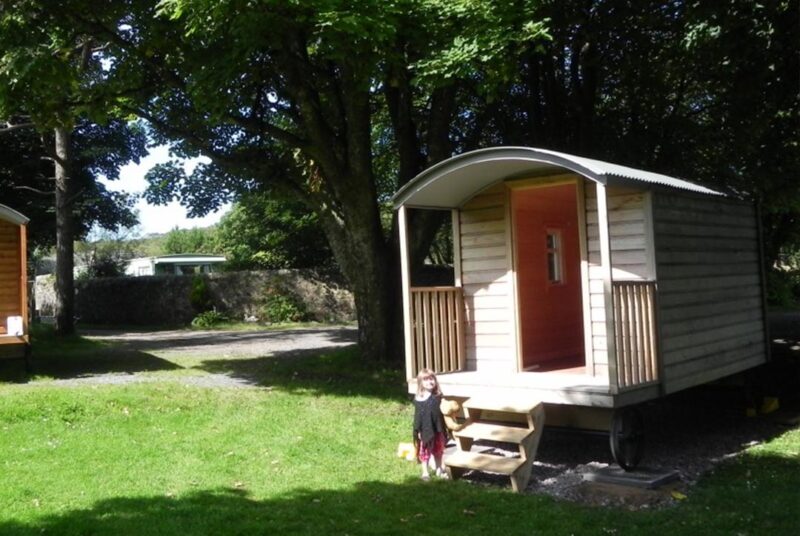 Shepherds Huts - Tobermory Campsite